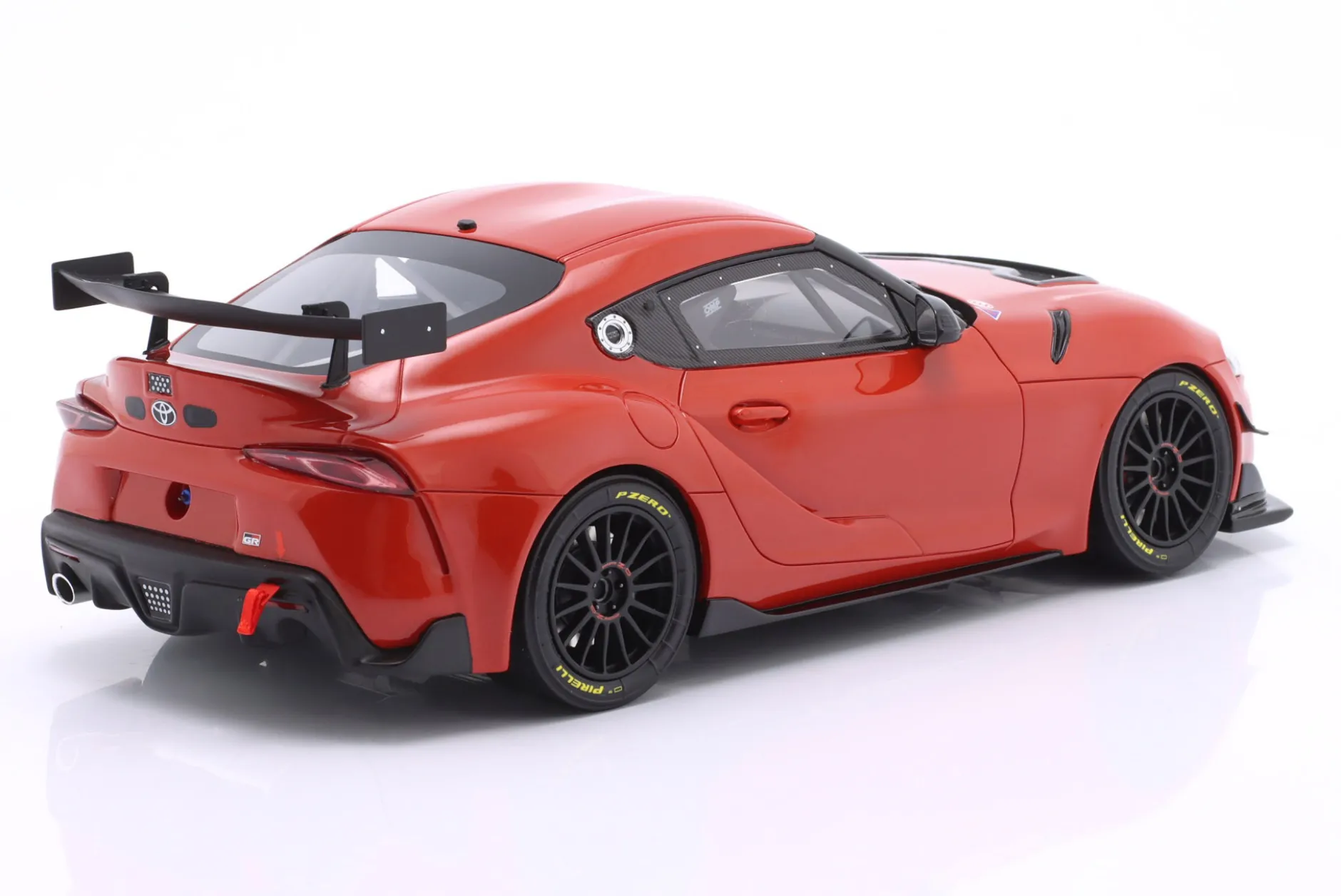 Toyota Supra GT4 Coupe Baujahr 2023 plasma orange 1:18 OttOmobile