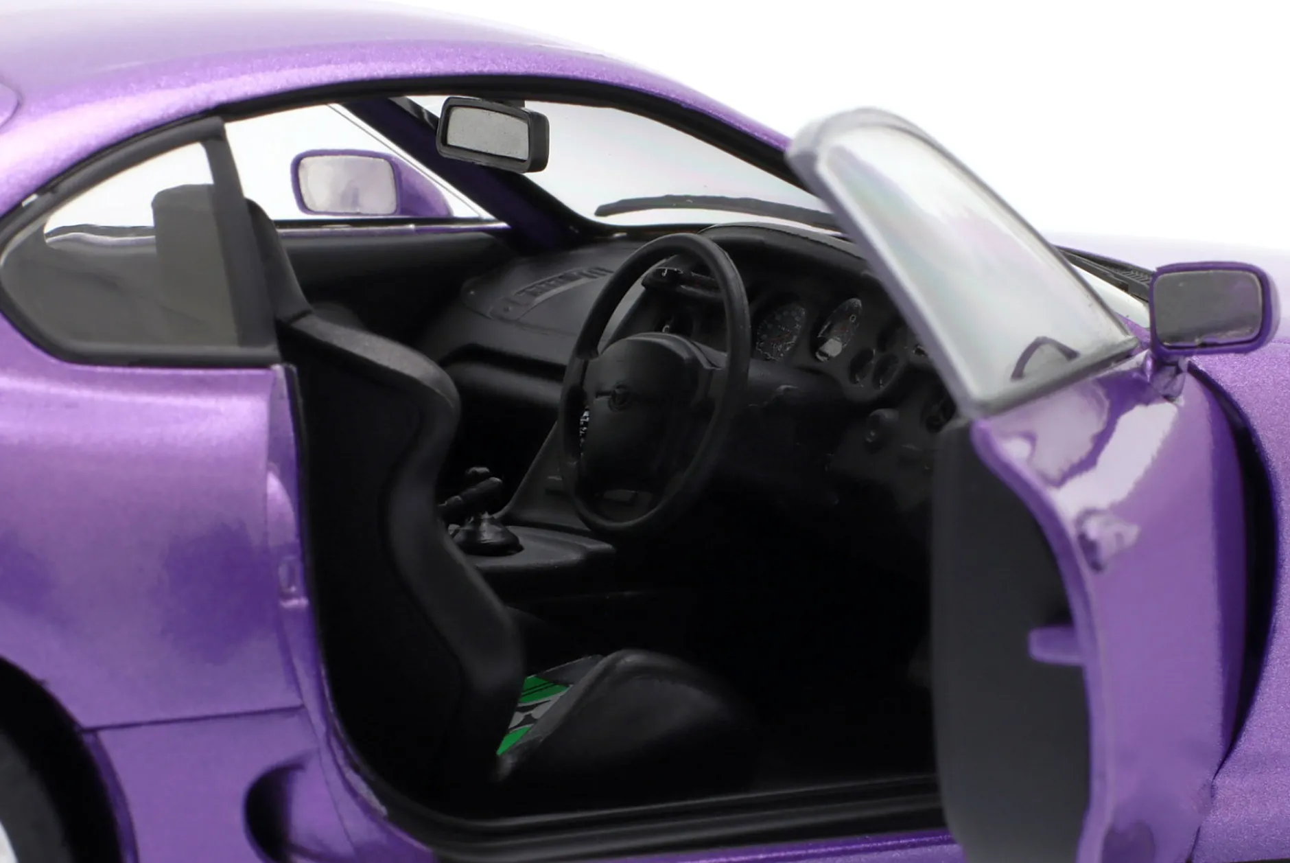 Toyota Supra Mk IV (A80) Baujahr 1993 lila metallic 1:18 Solido
