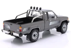 Toyota Truck Xtra Cab 4x4 Baujahr 1985 grau metallic 1:18 KK-Scale