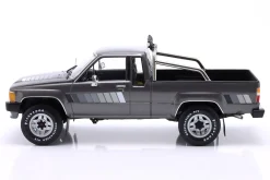 Toyota Truck Xtra Cab 4x4 Baujahr 1985 grau metallic 1:18 KK-Scale