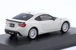Toyota 86 VART Type White Base 2019 weiß 1:43 Kyosho