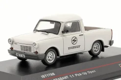 Trabant 1.1 Pick-Up Baujahr 1990 hellgrau 1:43 IST-Models