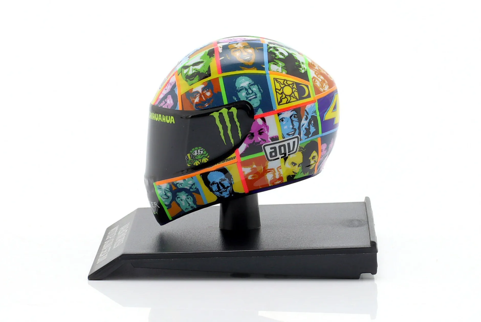 Valentino Rossi Fiat Yamaha Team #46 3rd Laguna Seca MotoGP 2010 Helm 1:10 Minichamps