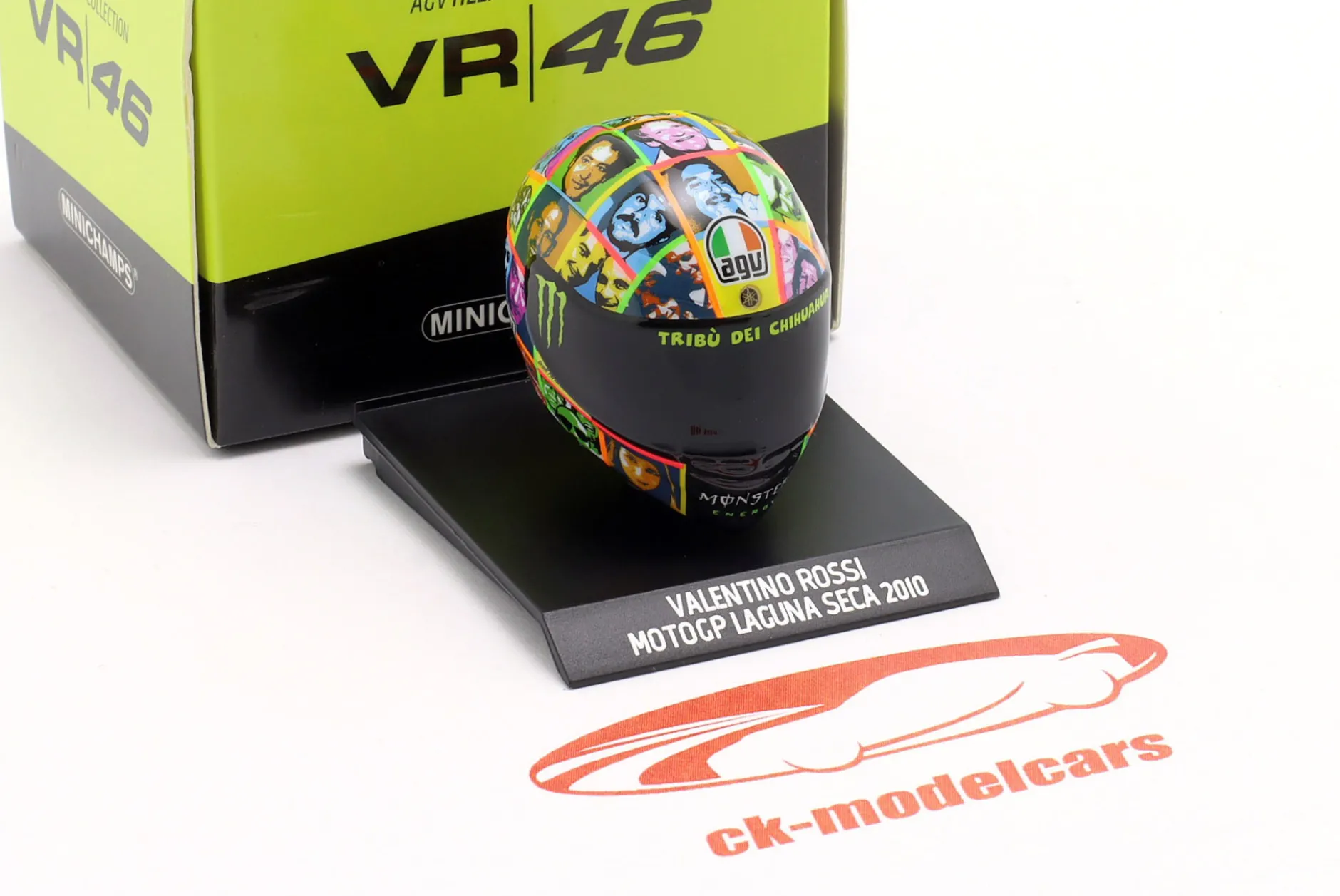 Valentino Rossi Fiat Yamaha Team #46 3rd Laguna Seca MotoGP 2010 Helm 1:10 Minichamps