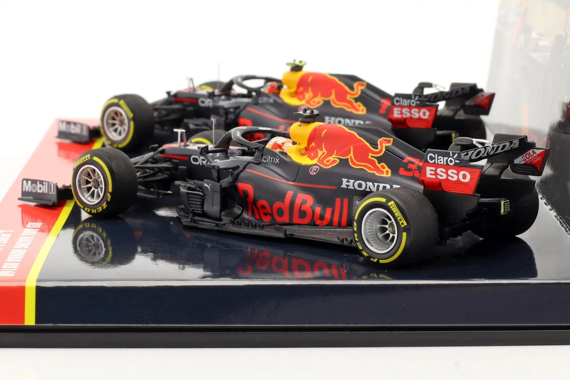 Verstappen #33 & Perez #11 2-Car Set Red Bull Racing RB16B Formel 1 2021 1:43 Minichamps