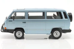 Volkswagen VW Bus T3 Syncro Baujahr 1987 hellblau metallic 1:18 KK-Scale