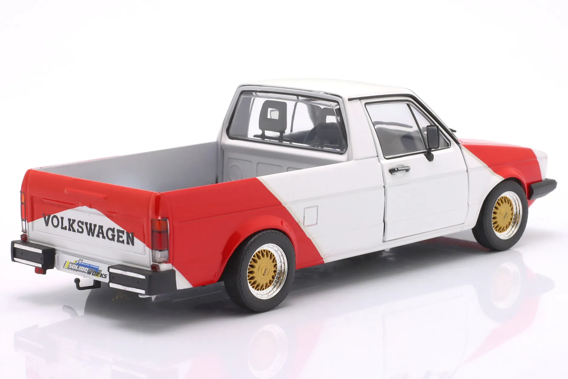Volkswagen VW Caddy Mk1 Red Cowboy Racing Tribute 1982 rot / weiß 1:18 Solido