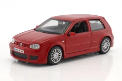 Volkswagen VW Golf IV R32 rot 1:24 Maisto