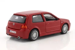 Volkswagen VW Golf IV R32 rot 1:24 Maisto