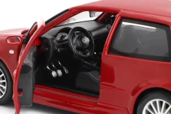 Volkswagen VW Golf IV R32 rot 1:24 Maisto
