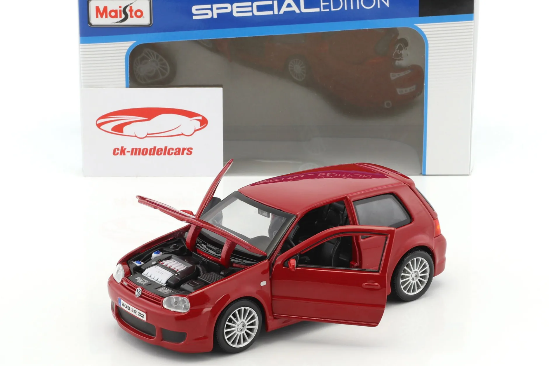 Volkswagen VW Golf IV R32 rot 1:24 Maisto