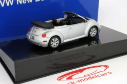 Volkswagen VW New Beetle Cabriolet (Typ 9C) reflexsilber metallic 1:43 AutoArt