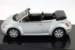 Volkswagen VW New Beetle Cabriolet (Typ 9C) reflexsilber metallic 1:43 AutoArt