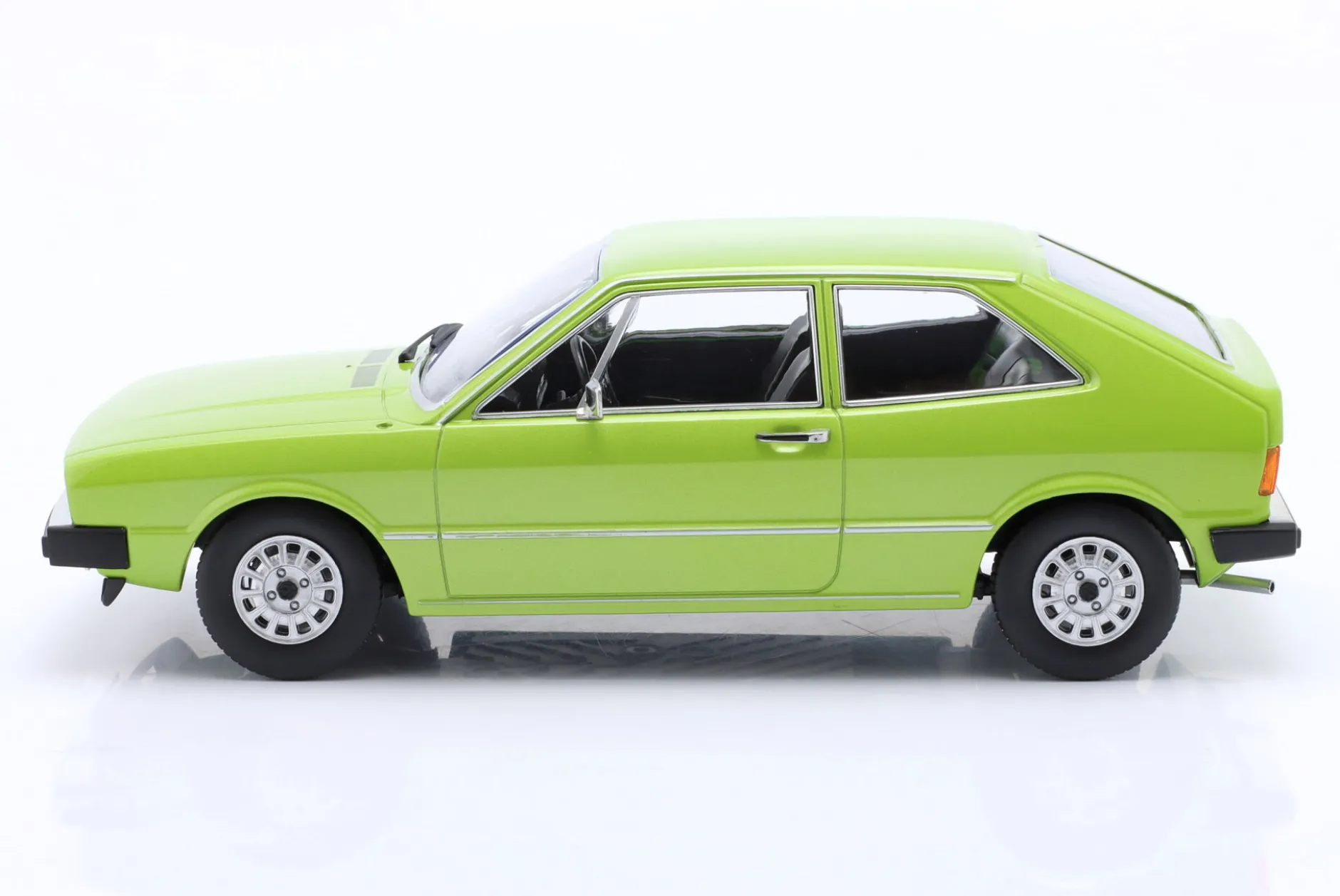 Volkswagen VW Scirocco GTI Baujahr 1976 hellgrün metallic 1:18 KK-Scale