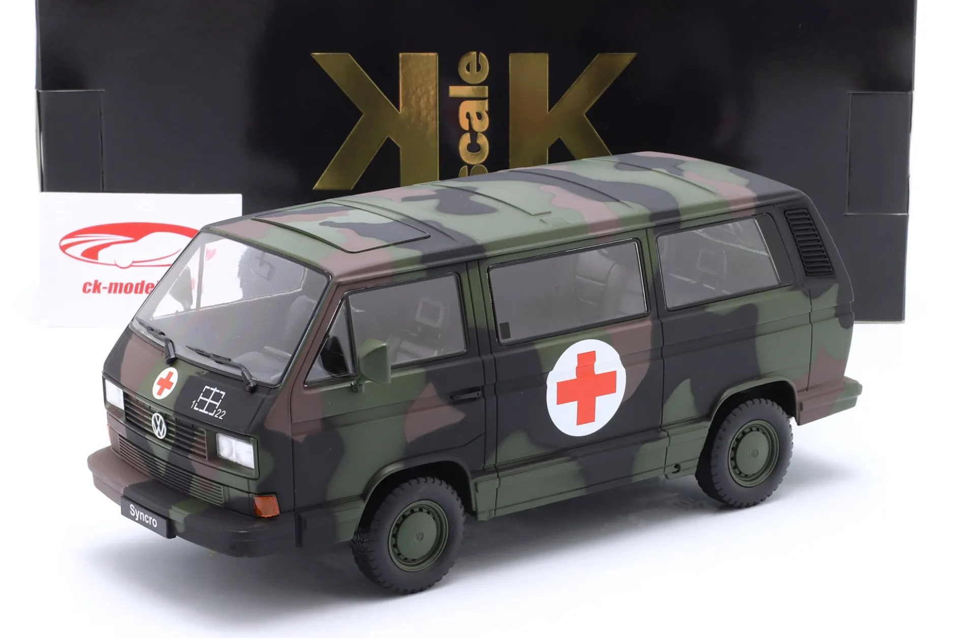 Volkswagen VW T3 Bus Syncro Bundeswehr Ambulanz 1987 tarnfarben 1:18 KK-Scale