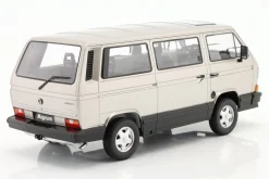 Volkswagen VW T3 Magnum Baujahr 1987 hellgrau metallic 1:18 KK-Scale