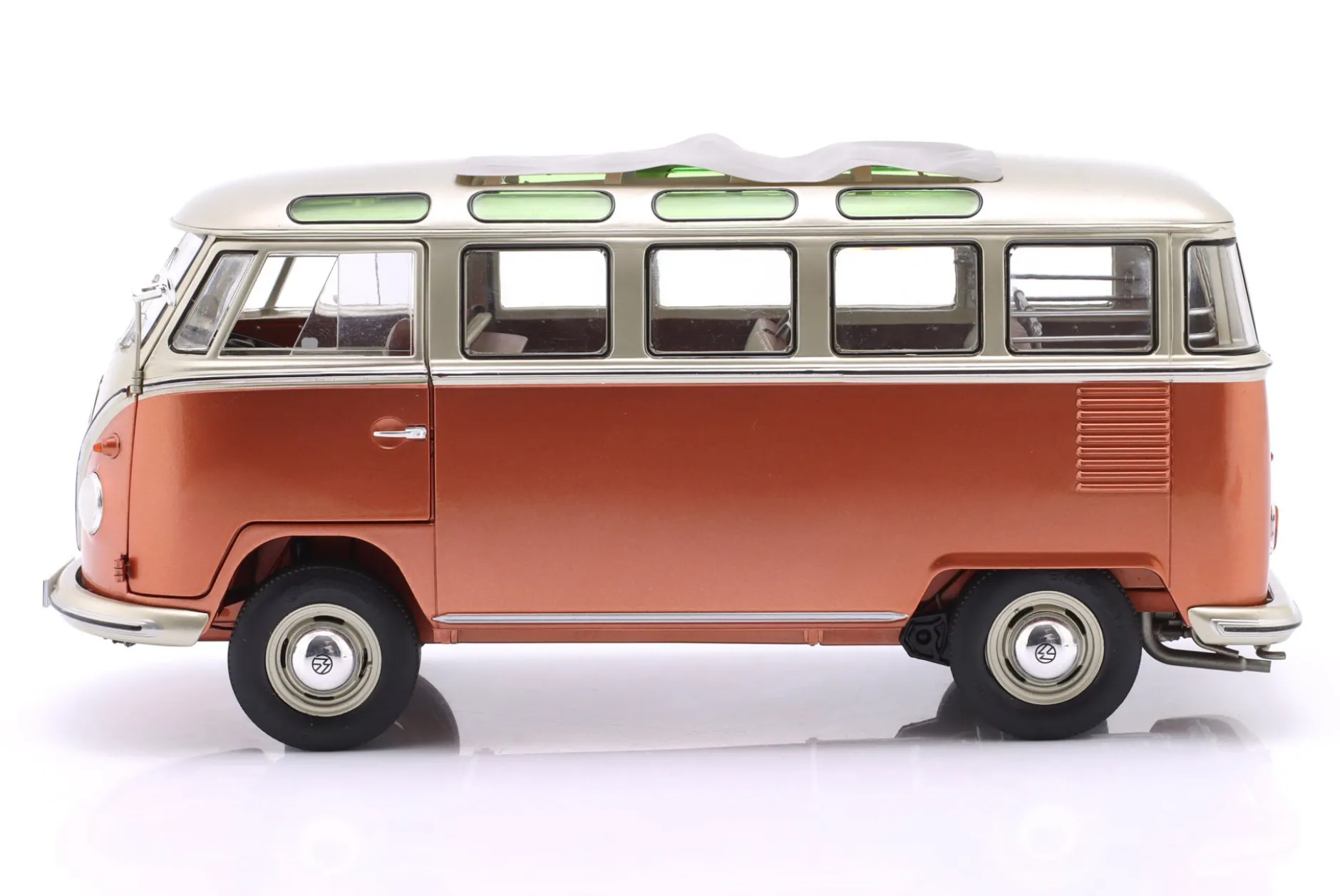 Volkswagen VW T1 Samba Bus Baujahr 1962 orange / silbergrau metallic 1:18 Schuco