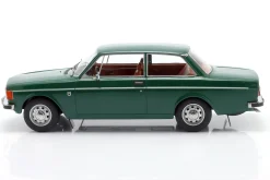 Volvo 142 Baujahr 1973 dunkelgrün 1:18 ModelCar Group