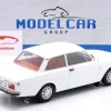 Volvo 142 Baujahr 1973 weiß 1:18 ModelCar Group