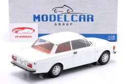Volvo 142 Baujahr 1973 weiß 1:18 ModelCar Group