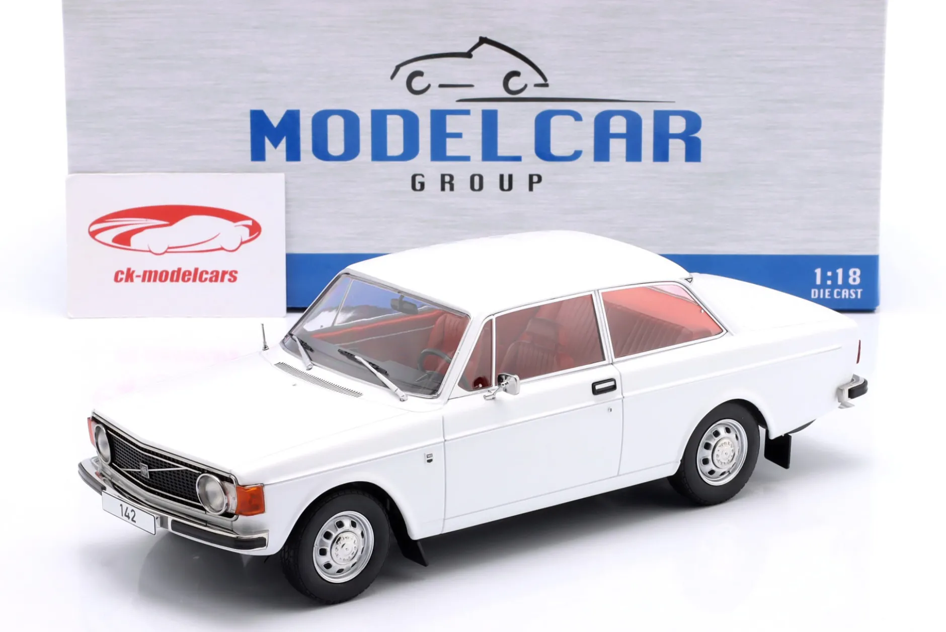 Volvo 142 Baujahr 1973 weiß 1:18 ModelCar Group