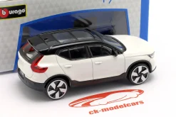 Volvo EX40 Baujahr 2026 weiß / schwarz 1:43 Bburago