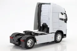 Volvo FH (4x2) Sattelzugmaschine Baujahr 2016 weiß 1:32 Welly