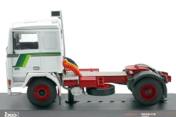 Volvo F10 Sattelzugmaschine Baujahr 1983 weiß / Dekor 1:43 Ixo