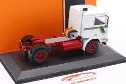 Volvo F10 Sattelzugmaschine Baujahr 1983 weiß / Dekor 1:43 Ixo