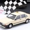 Volvo 740 GL Taxi Deutschland Baujahr 1986 beige 1:18 Minichamps