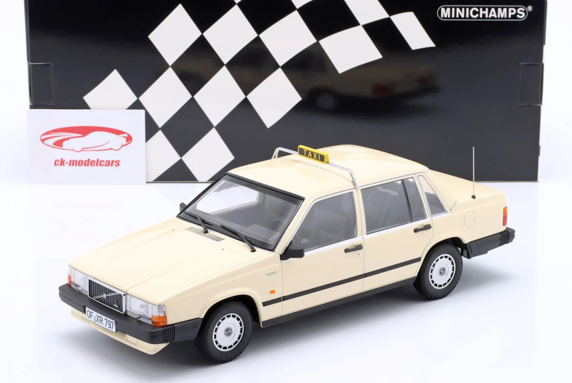 Volvo 740 GL Taxi Deutschland Baujahr 1986 beige 1:18 Minichamps