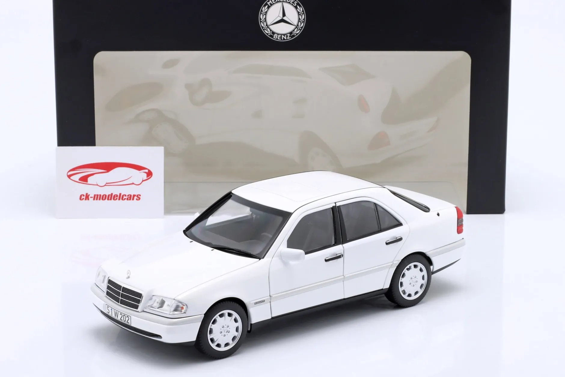 2.Wahl/ Mercedes-Benz C200 (W202) Baujahr 1993-1996 polarweiß 1:18 Norev